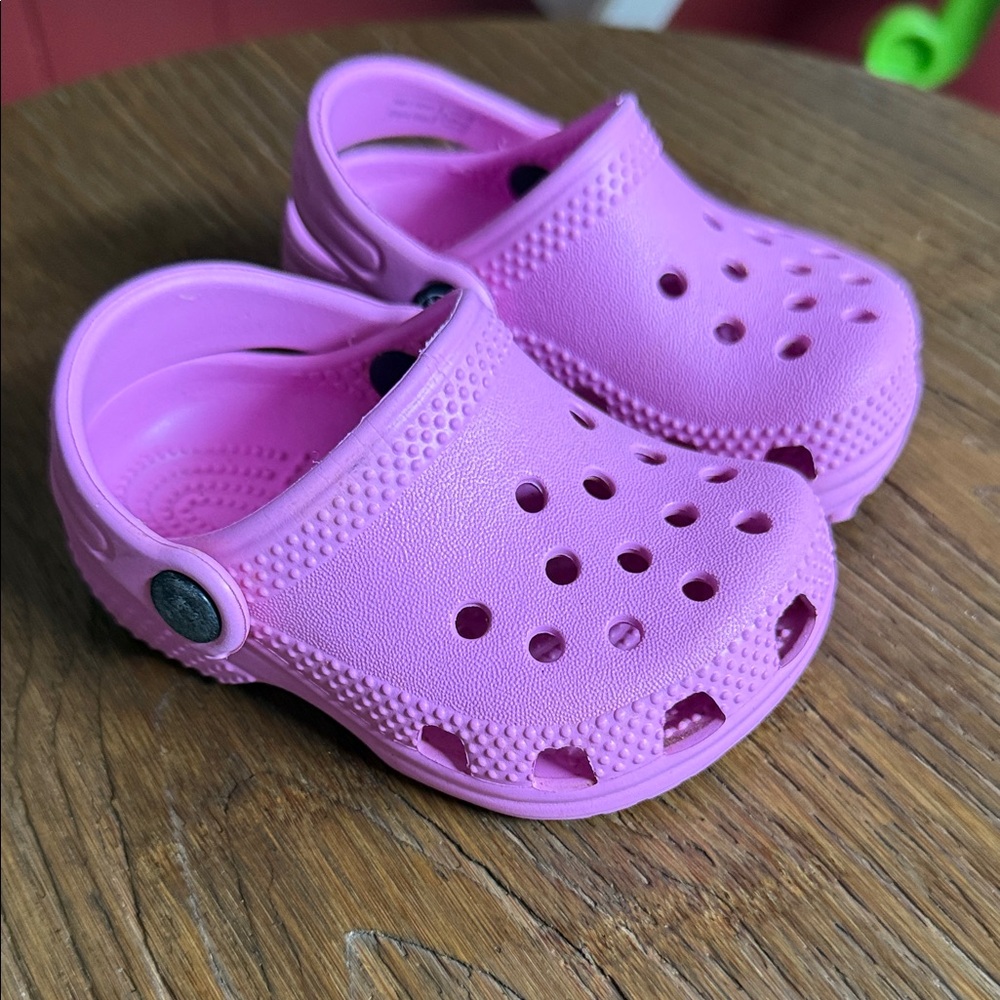 CROCS Kids Bright Pink Sandals